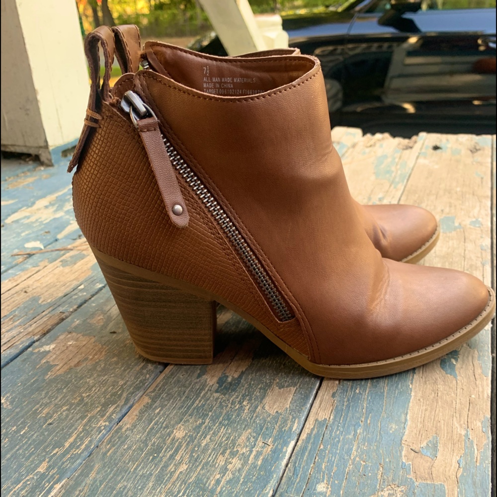 Dolce Vita zip up Booties